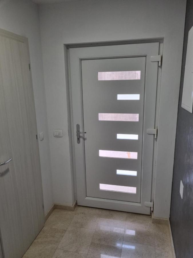 Apartmani Tolj 马卡尔斯卡 外观 照片