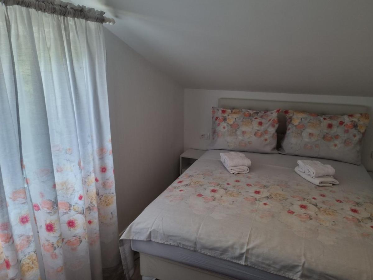 Apartmani Tolj 马卡尔斯卡 外观 照片