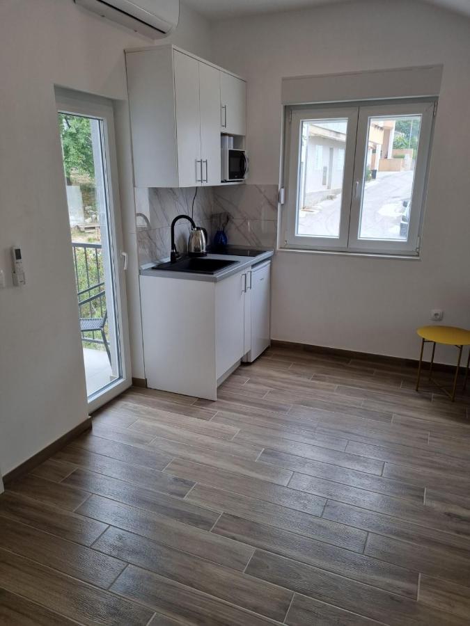 Apartmani Tolj 马卡尔斯卡 外观 照片