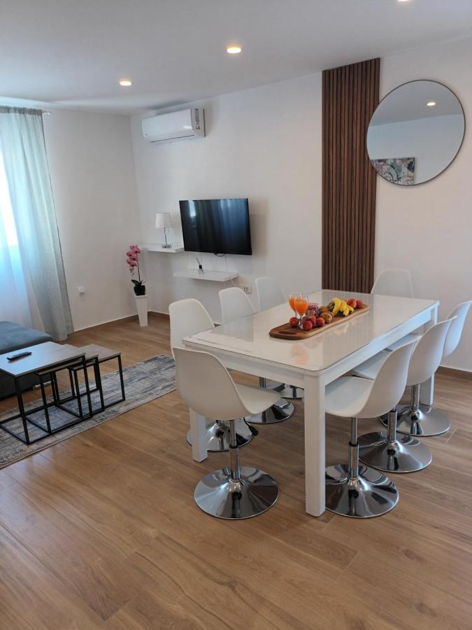 Apartmani Tolj 马卡尔斯卡 外观 照片
