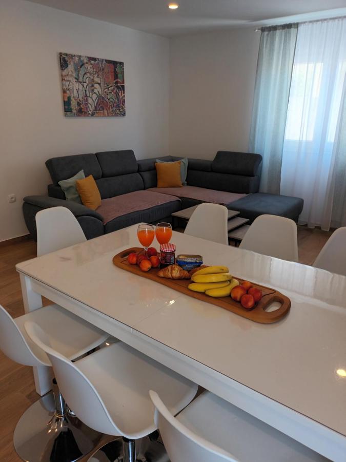 Apartmani Tolj 马卡尔斯卡 外观 照片