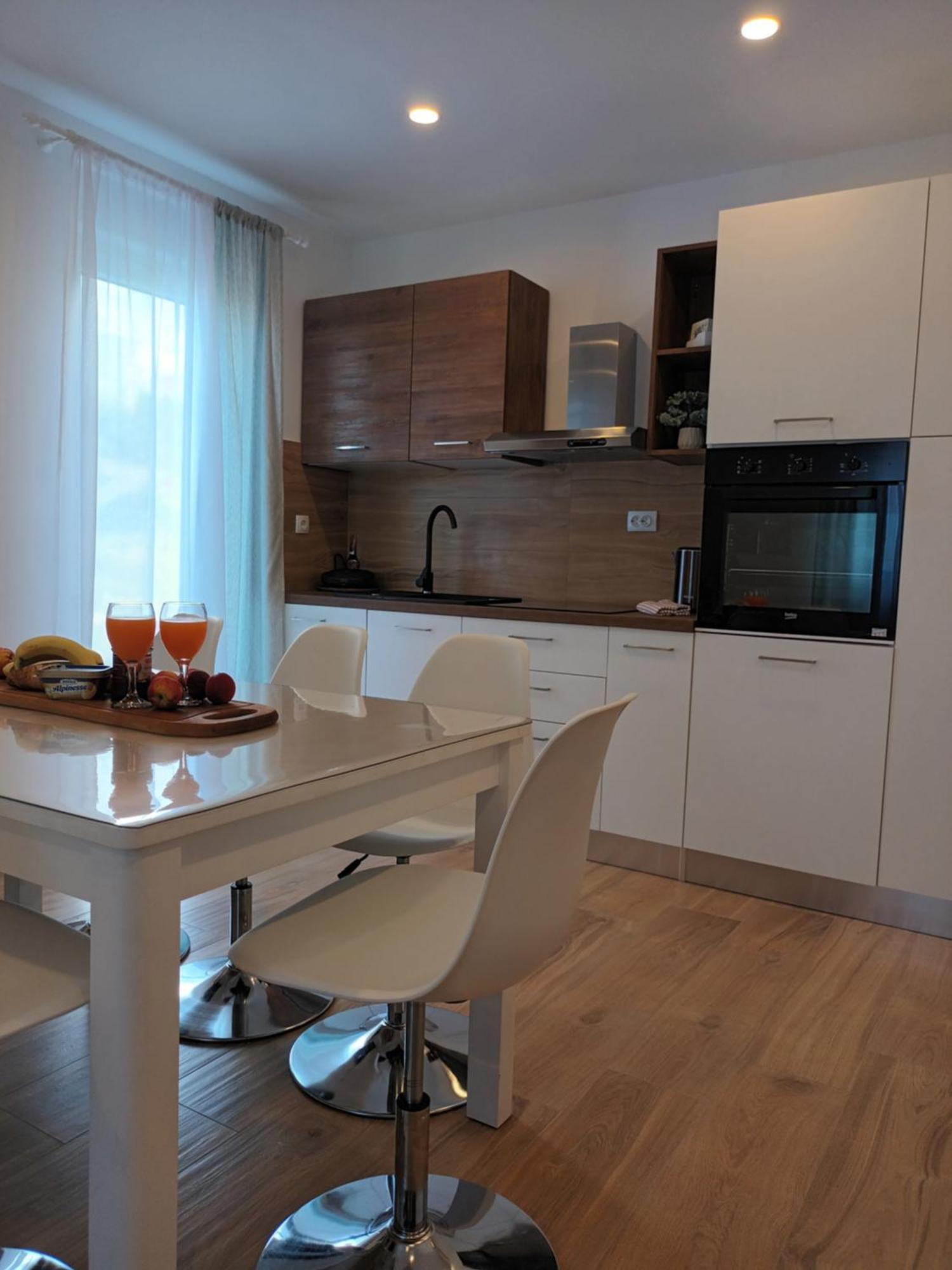 Apartmani Tolj 马卡尔斯卡 外观 照片