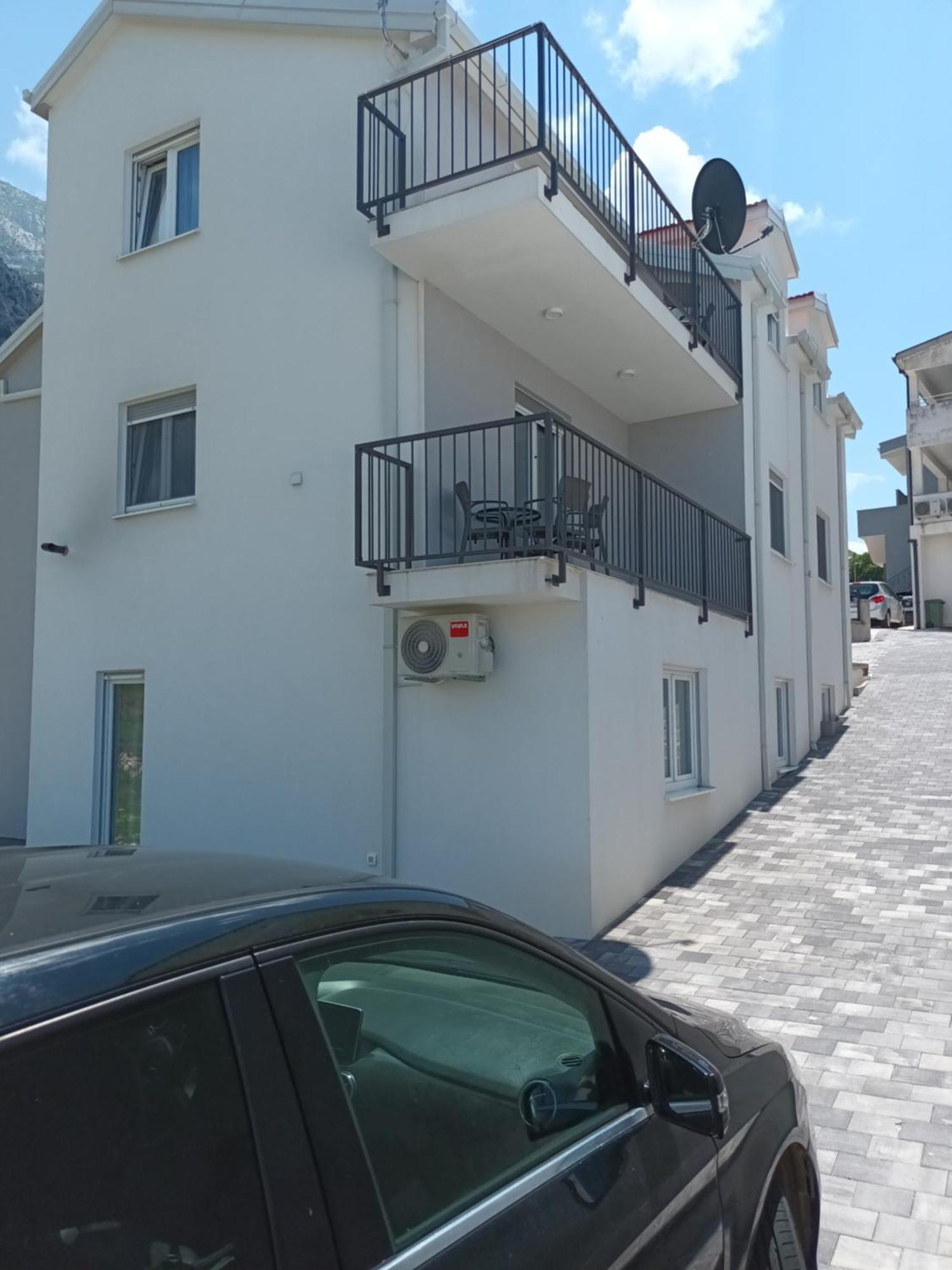 Apartmani Tolj 马卡尔斯卡 外观 照片